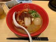 豚骨 赤(激辛)、味玉無料トッピング 辛/激辛