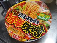 日清デカうま 旨辛味噌 辛さレベル3