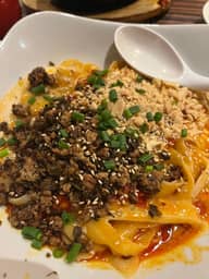 汁無し麻辣刀削麺 激辛