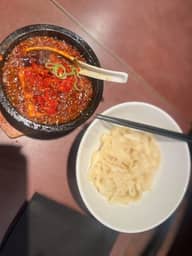 頂点石焼麻婆刀削麺（天獄辛）