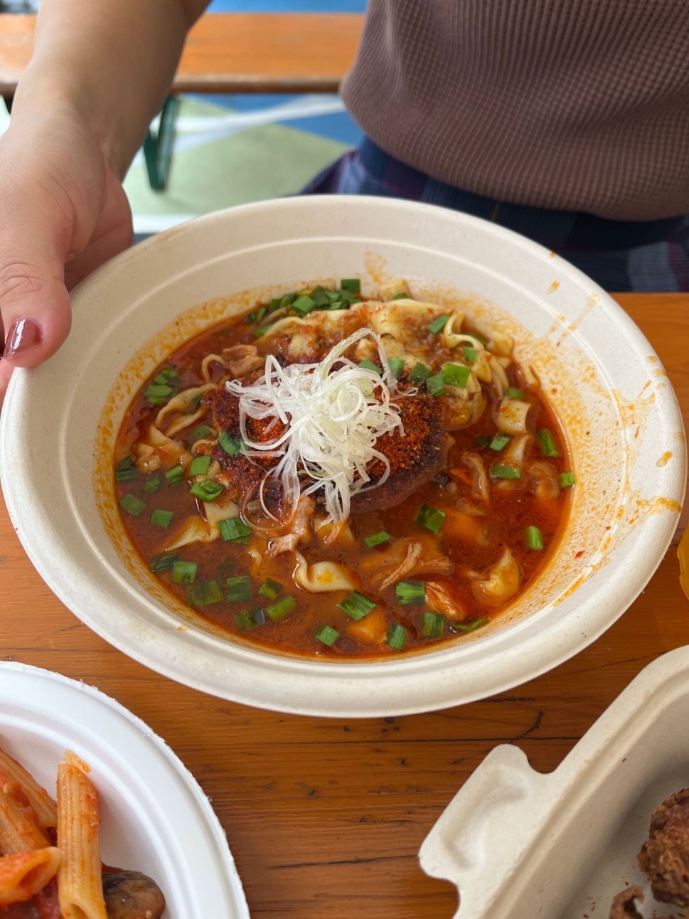 朝天麻辣白湯麺 HADES