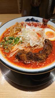 辛紅らーめん 八丁目