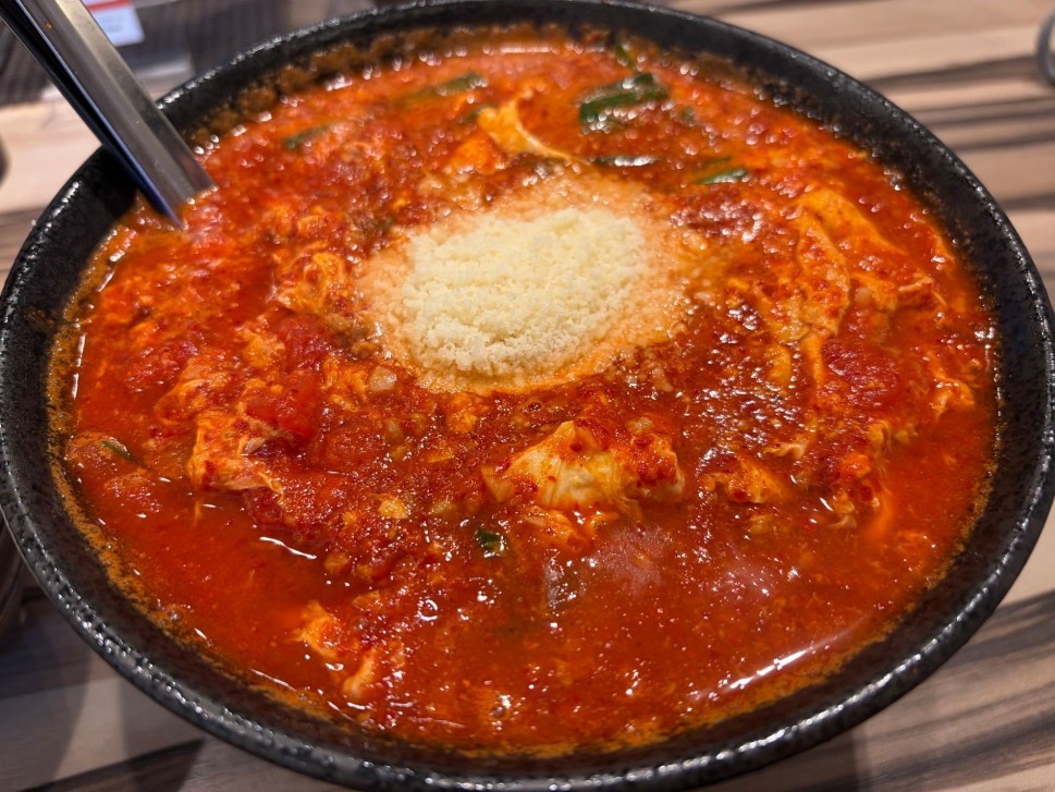 煉獄  トマト辛麺