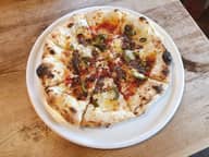 激辛アンチョビのピッツァ