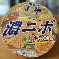 マルちゃん正麺　カップ　濃こいニボ　ちょい辛