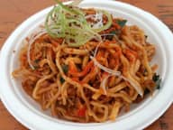 沖縄辛麻辣焼きそば(沖縄そばを島とうがらしと麻辣山椒ソースの焼きそば) 激辛