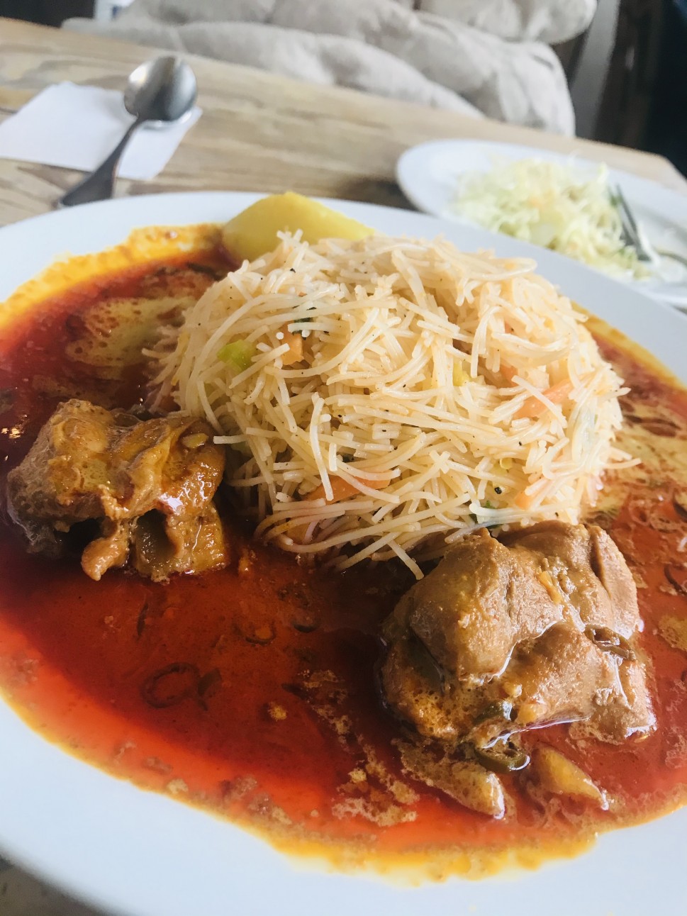 ヌードルカリー リアルレッド