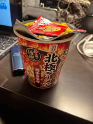 セブンプレミアム　蒙古タンメン中本　北極