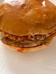 ホットチーズチキンフィレバーガー