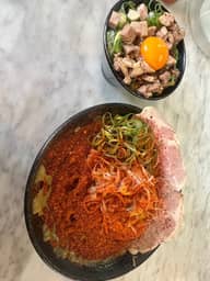 とことん赤 (赤粉2皿追加) なし