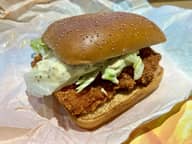 魔女のお届けものペペロンジューシーホットチキン