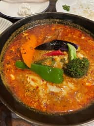 【辛・オブ・ザ・イヤー2025銅賞】たまごとチーズの四川スープカレー激辛春雨入り