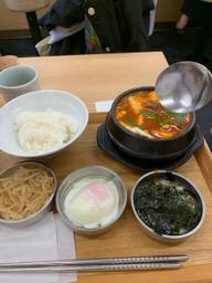 海老・牡蠣・アサリの海鮮スンドゥブ定食 6辛