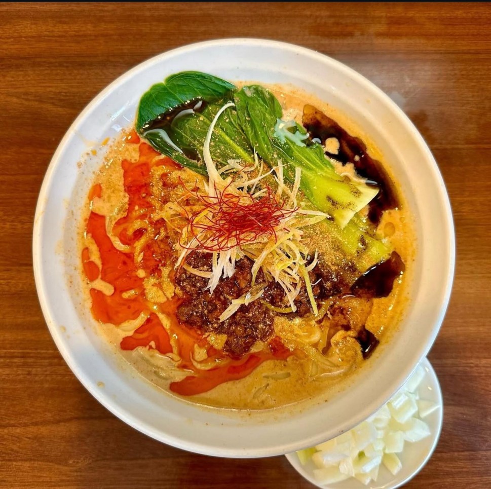 濃厚担々麺 新世界