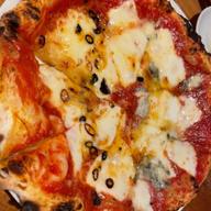 にんにくと唐辛子のピリ辛無限ピッツァ