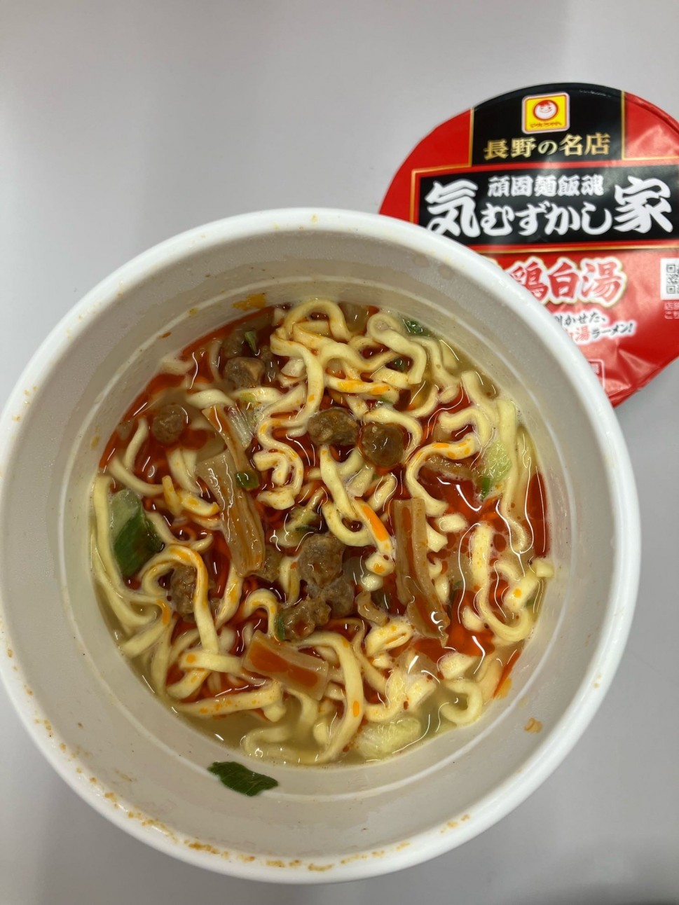 気むずかし家 辛鶏白湯ラーメン