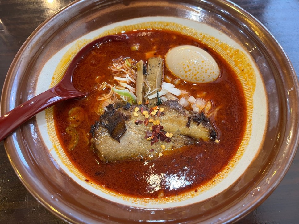 うまっ辛味噌豚骨 激辛