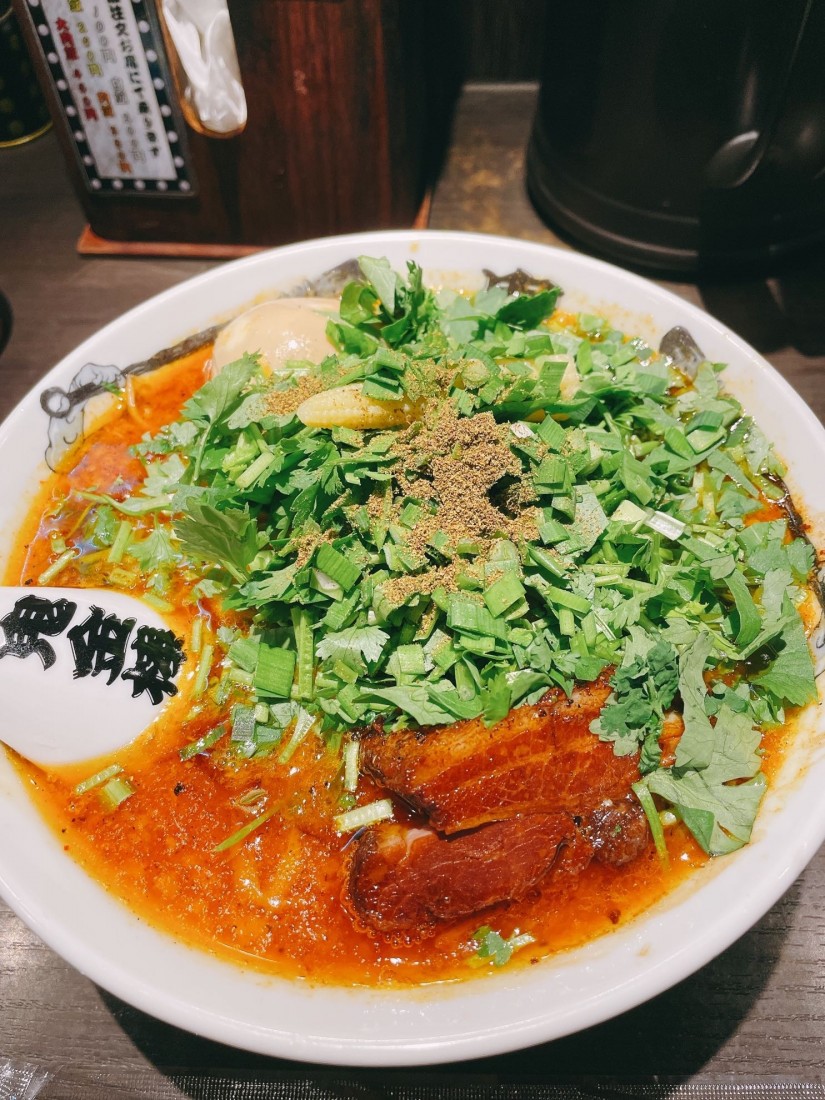 パクチーカラシビ味噌ラーメン 辛普通シビ増し