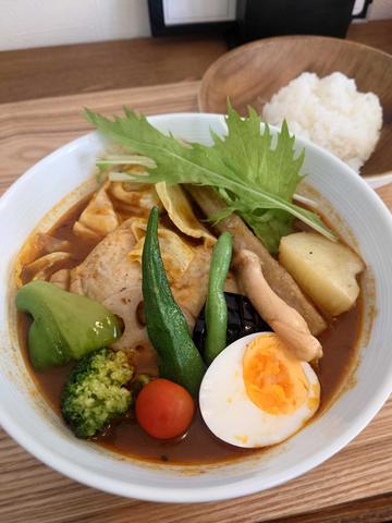 骨付きチキンレッグのスープカレー 5激辛