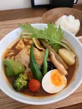 骨付きチキンレッグのスープカレー 5激辛