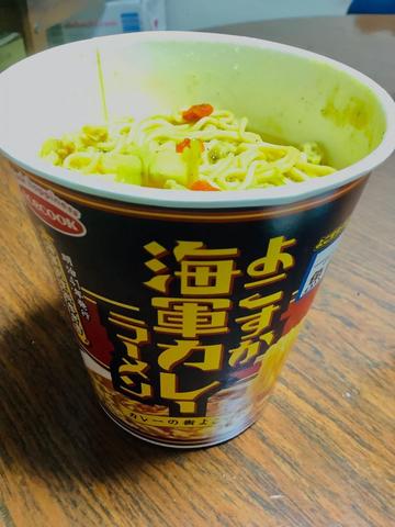 魚藍亭監修　よこすか海軍カレーラーメン