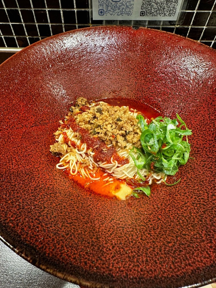 汁無し担々麺 激辛