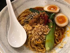 汁なし坦々麺