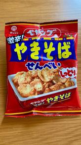 ペヤング 激辛！やきそばしっとりせんべい