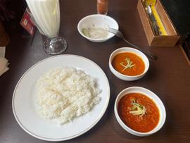 Bランチ キーマカリーと本日のカリー（スパイシーチキンカリー） ベリーホット