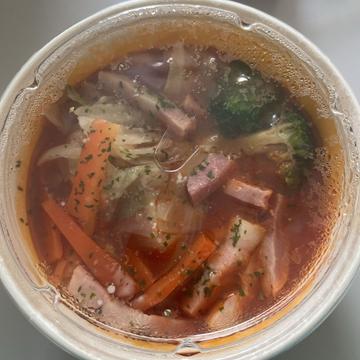 スープパスタサラダ  ピリ辛トマト