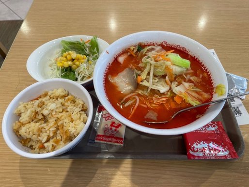 地獄の赤ラーメン+サラダセット