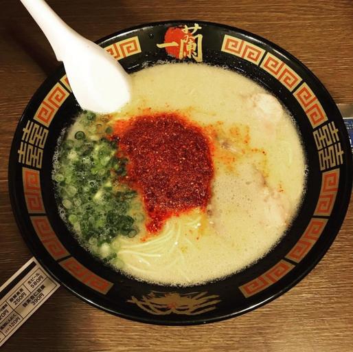 天然とんこつラーメン 20辛