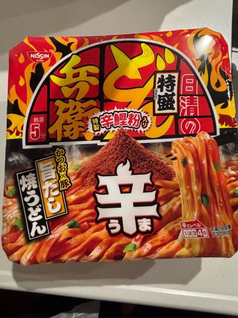どん兵衛 辛うま焼うどん ４辛