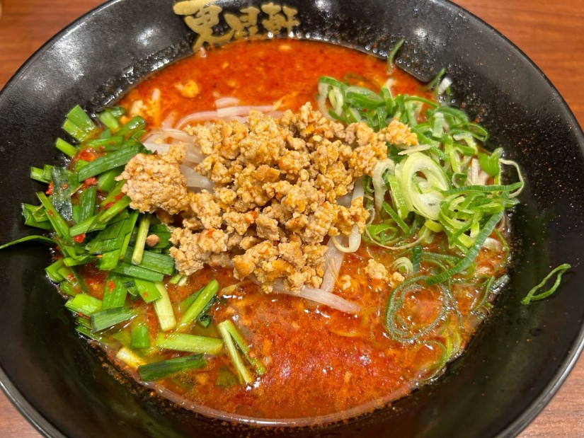 ピリ辛豚骨ラーメン ウルトラ 唐辛子12個