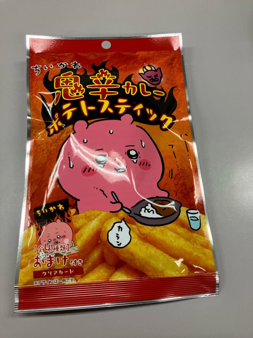 ちいかわ　鬼辛カレー ポテトスナック 鬼辛