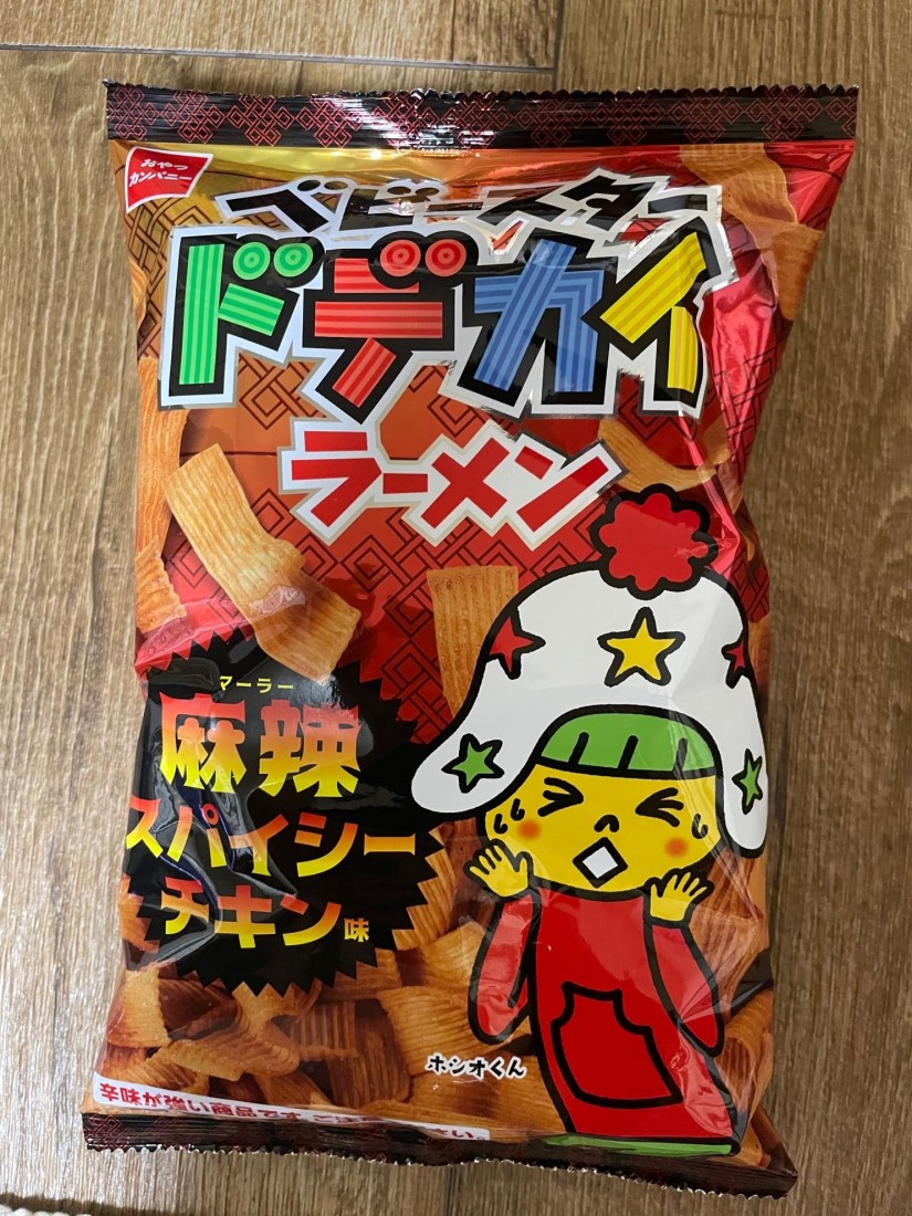 ベビースタードデカイラーメン麻辣スパイシーチキン味