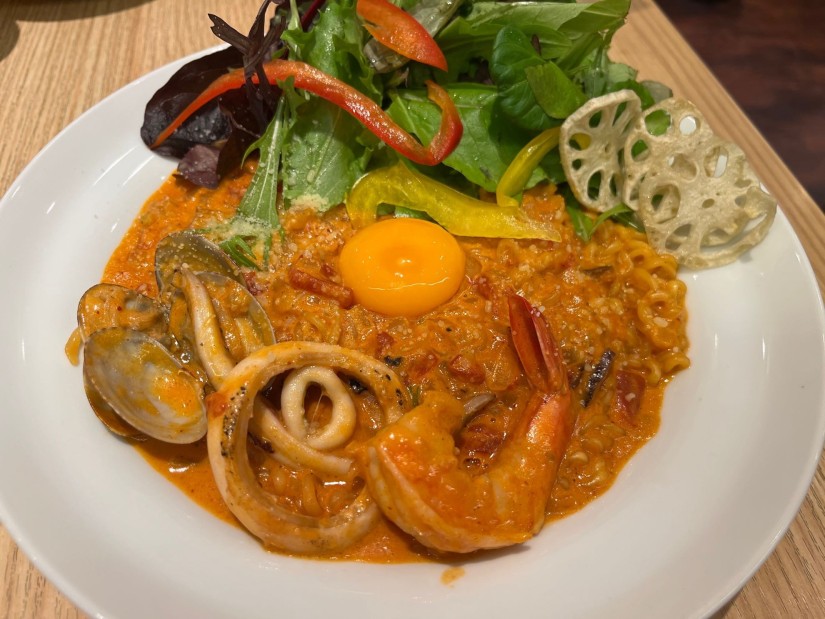 太陽の海鮮（ヘルム）辛トゥーンバトマト麺 2辛