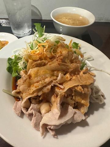雲白老定食