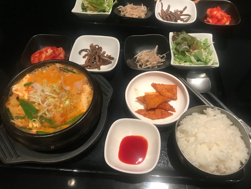 もつ純豆腐チゲ 辛さ増量