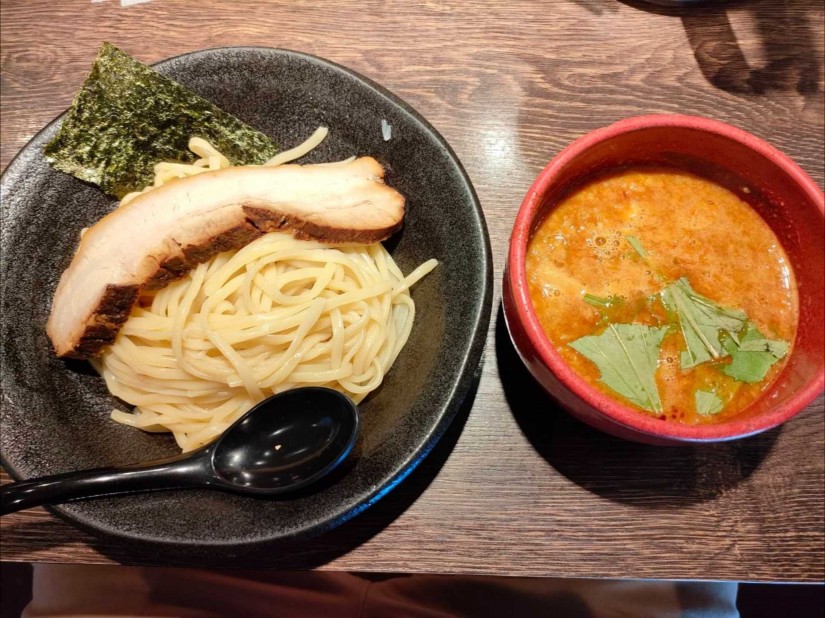 辛つけ麺　2辛（ﾁｬｰｼｭｰはもらいもの） 2辛