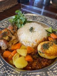 チキンカレー+キーマカレー(あいがけ)+半熟フライドエッグ ちょいアゲ