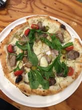 パストラミとハラペーニョのピリ辛ピザ 中辛