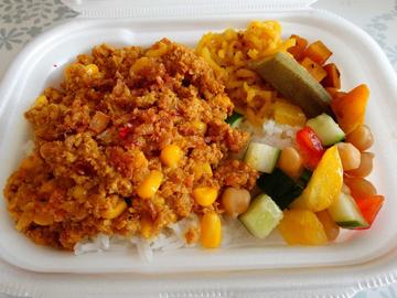 バターコーンチキンキーマカレー 辛さ：1.5（店主独断の5段階）