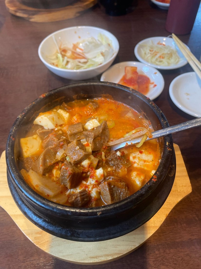 牛タン煮込み定食 唐辛子マーク4本 