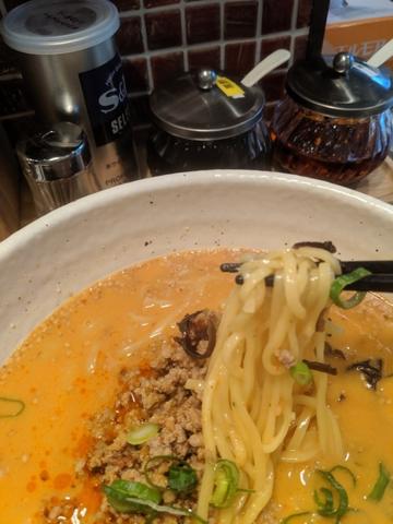 芝麻担々麺