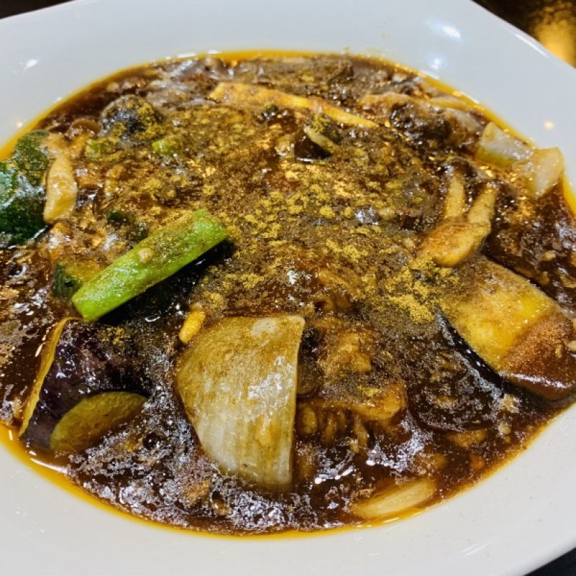 やわらか牛角肉のピリ辛クミン炒め