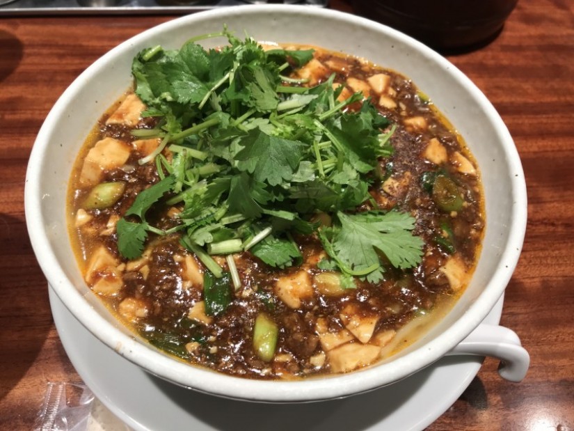 パクチー麻婆麺 倍辛(4辛)