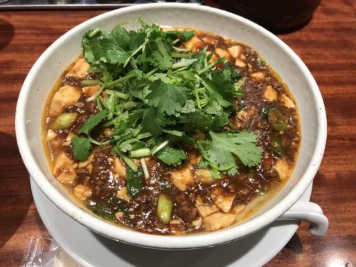 パクチー麻婆麺 倍辛(4辛)