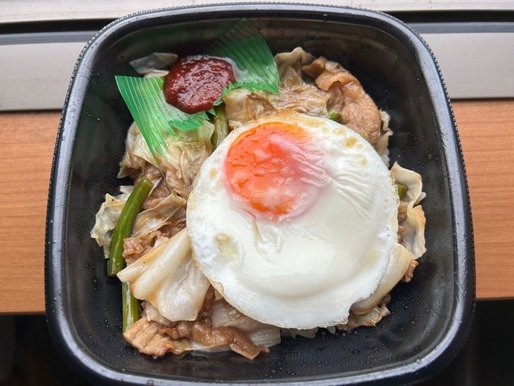 にんにく香る特製醤油ダレ  牛キャベ丼