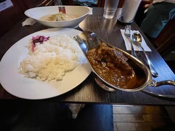 極辛カレーライスとロールキャベツシチュー